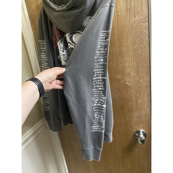 Shawn Mendes Hoodie Medium Gray Pullover Tour 2019 Rose Concert Sweatshirt - Picture 11 of 15